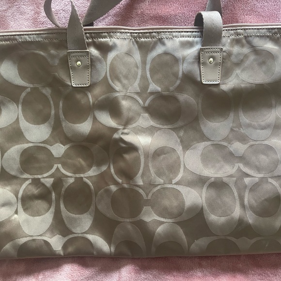 B0572 Brown Coach Tote - Picture 2 of 2